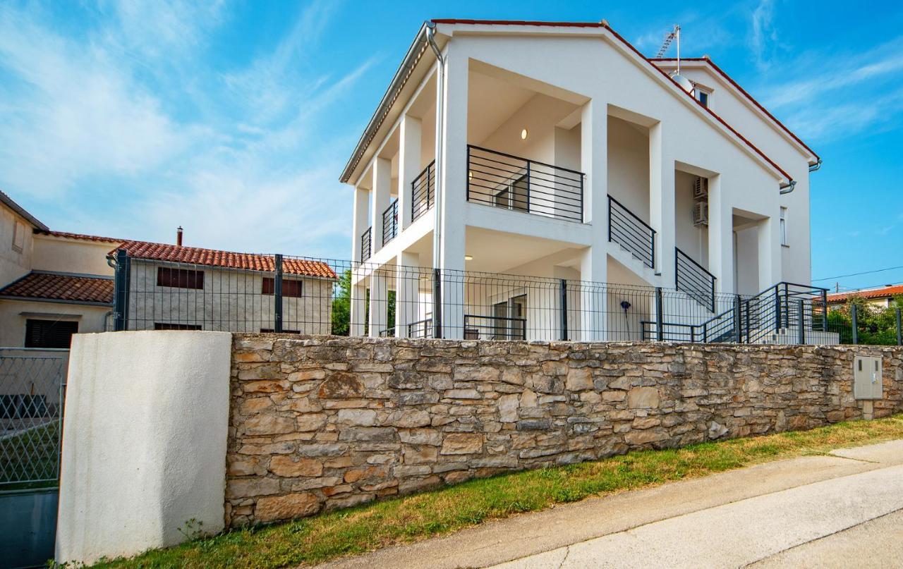 Villa Alexandria Ližnjan エクステリア 写真