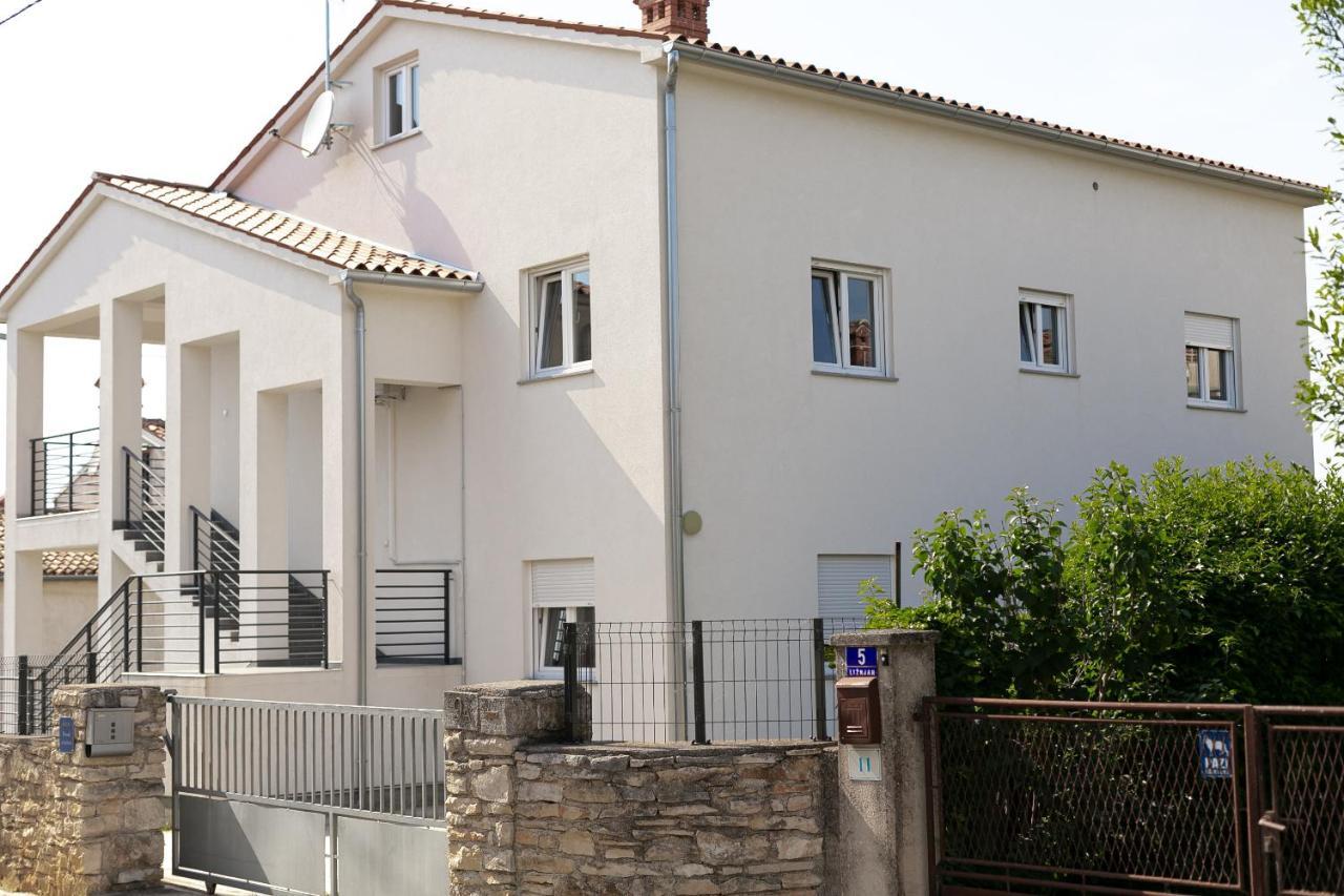 Villa Alexandria Ližnjan エクステリア 写真